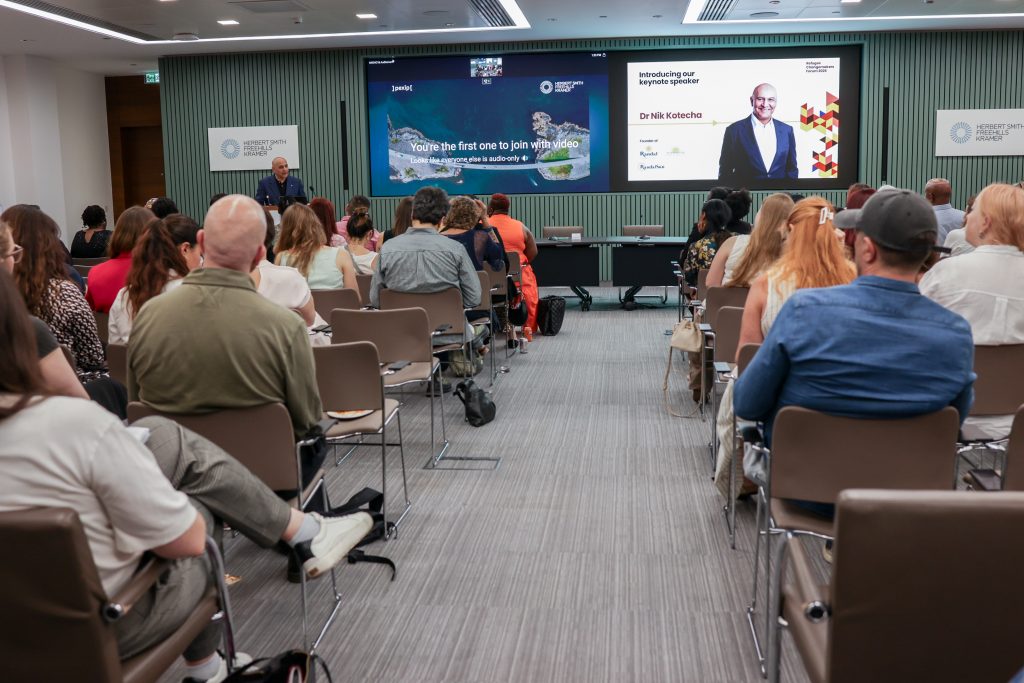 «Нічого про нас без нас»: як Refugee Changemakers Forum змінює підхід до лідерства людей із досвідом вимушеного переселення 4 Speakers, facilitators and organisers at Refugee Changemakers Forum 2026.