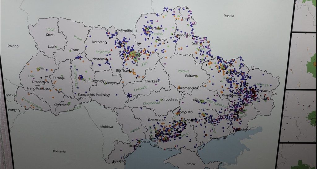 Військові злочини, намальовані вугіллям 9 Військові злочини, намальовані вугіллям