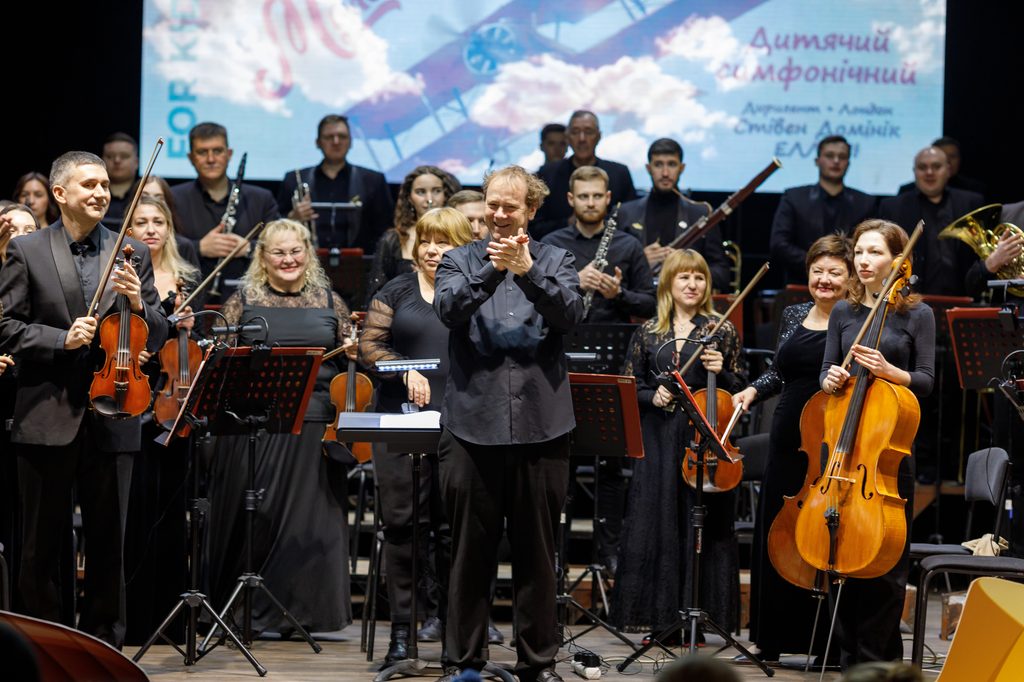 Music Louder Than Guns: Stephen Dominic Ellery on Conducting in Dnipro and Bringing Ukrainian Music to the World 13 Stephen Dominic Ellery conducting the Academic Symphony Orchestra of the Dnipro Philharmonic